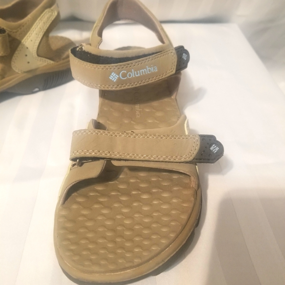 Super nicer nice Columbia sandles, gray and blue